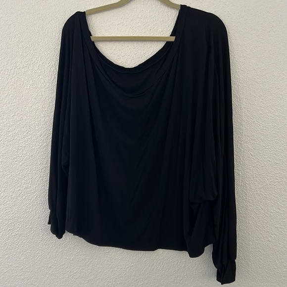 Women's Black Drape Off The Shoulder Batwing Asymmetrical Long Sleeve Top - Picture 8 of 8